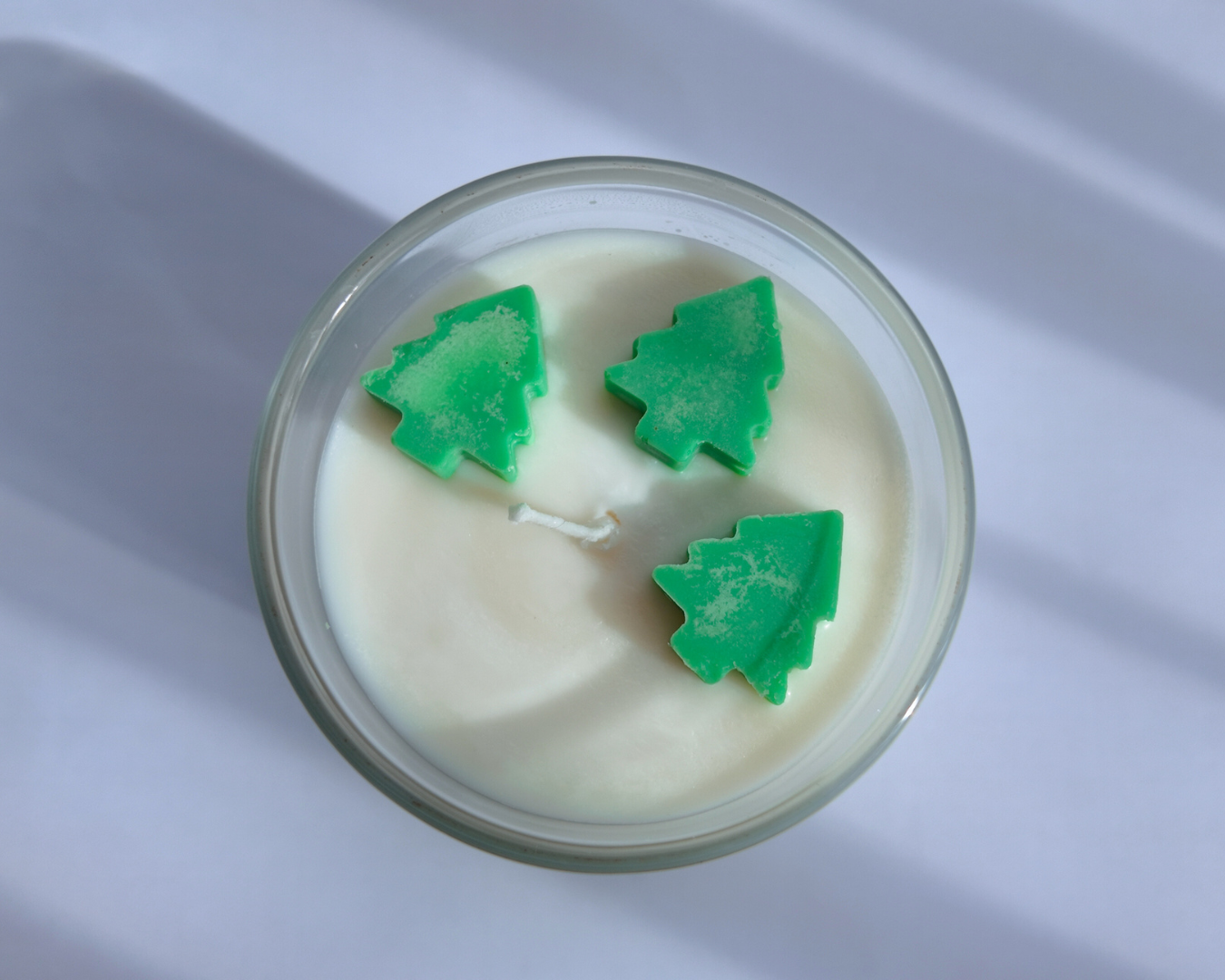 8oz Soy Wax Candle – December Mornings - Hand Poured